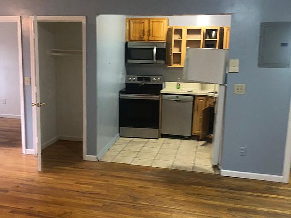 2nd image of 1178 Jackson Ave #3