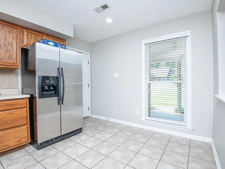 8816 Mill Run Dr — Photo 15