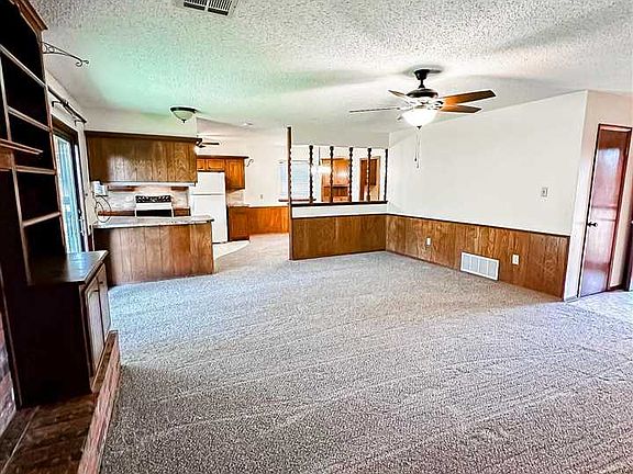 3rd image of 2603 NE Lake Ave