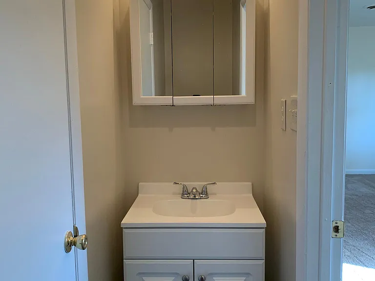 803 Kilarney Dr — Photo 10