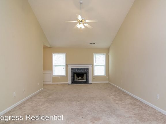 02-LivingRoom
