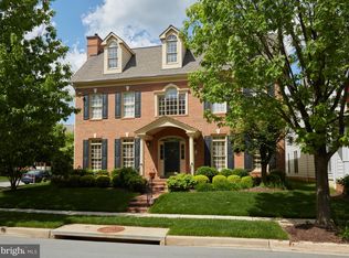 710 Oak Knoll Ter, Rockville, MD