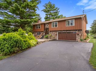 25622 1st Ave N, Hillsdale, IL 61257