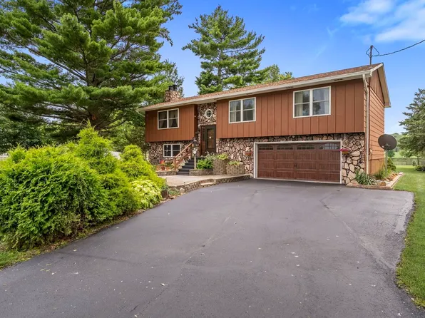 25622 1st Ave N, Hillsdale, IL 61257