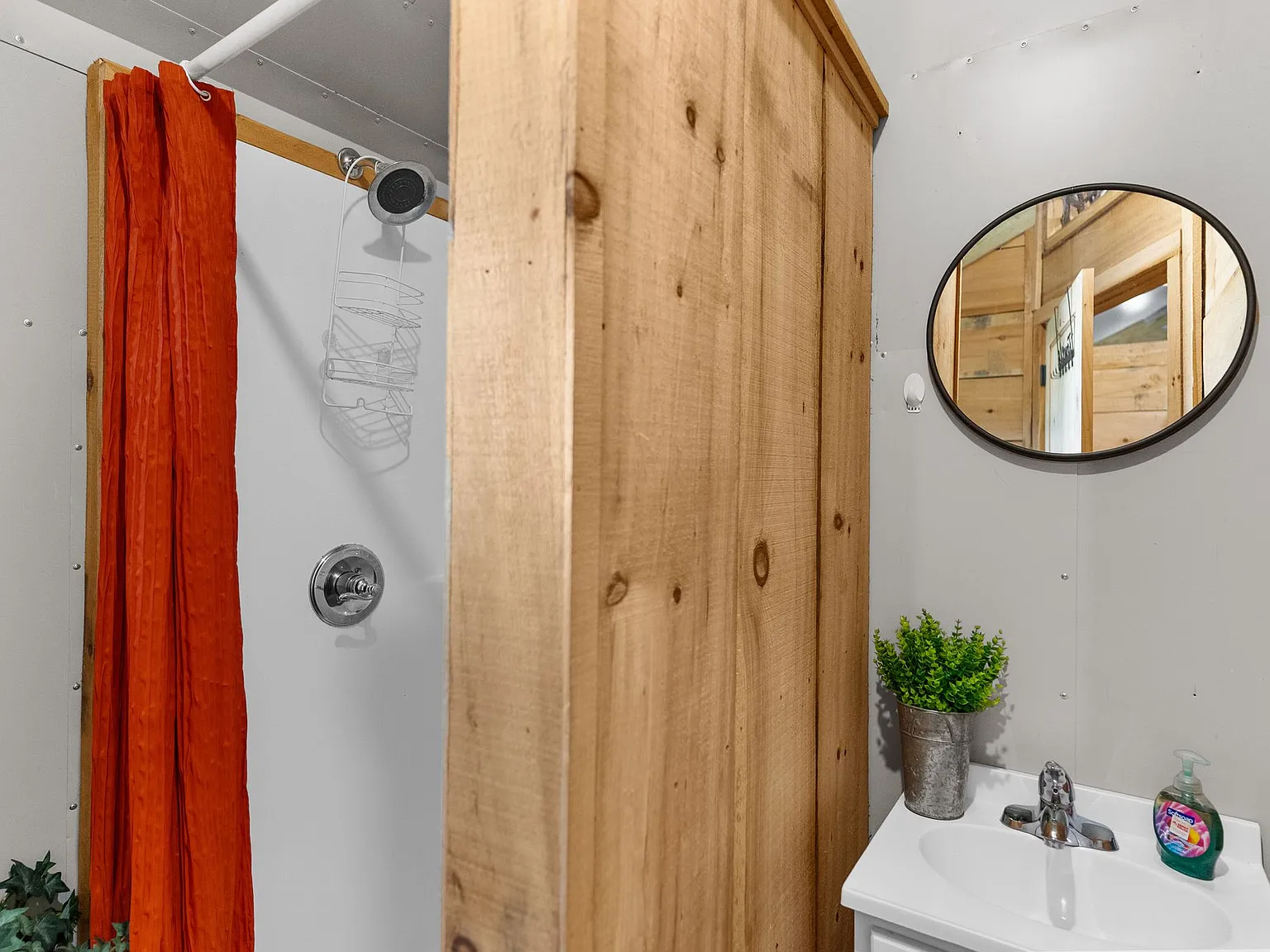 2 bed, 1000 sqft, $900 — Photo 4