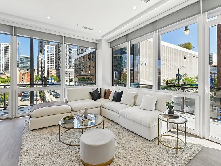Luxe Suites Chicago Luxury Apartments — Photo 8
