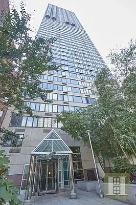 Rented by Halstead Real Estate | media 20