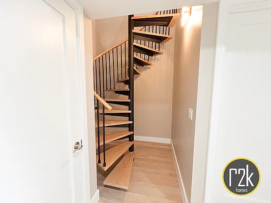 Rented by Realty 2000 Corp | media 7