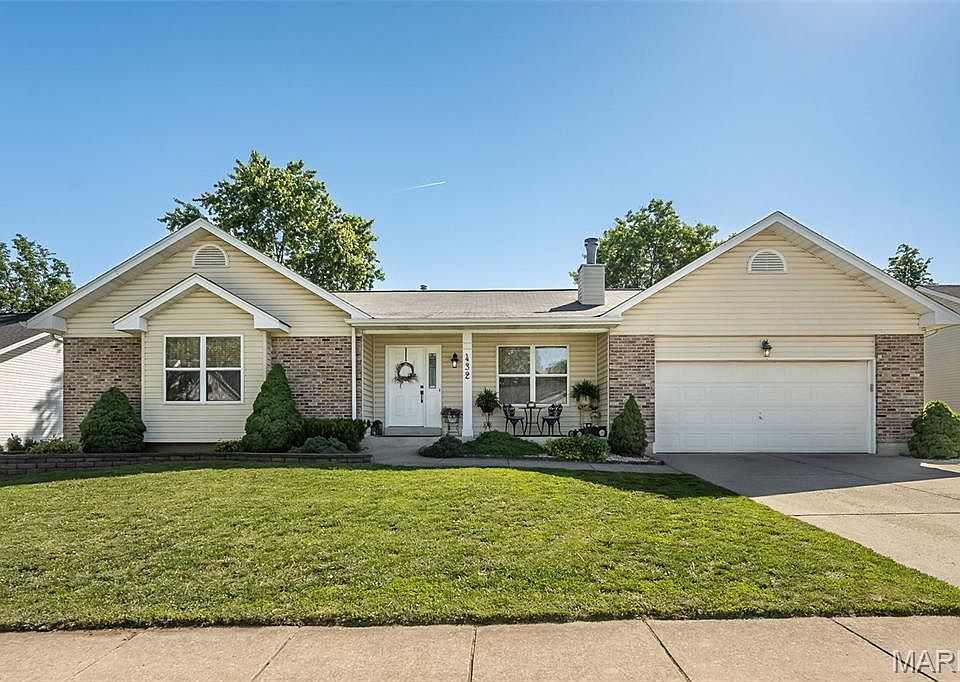 1st image of 432 White Chapel Dr