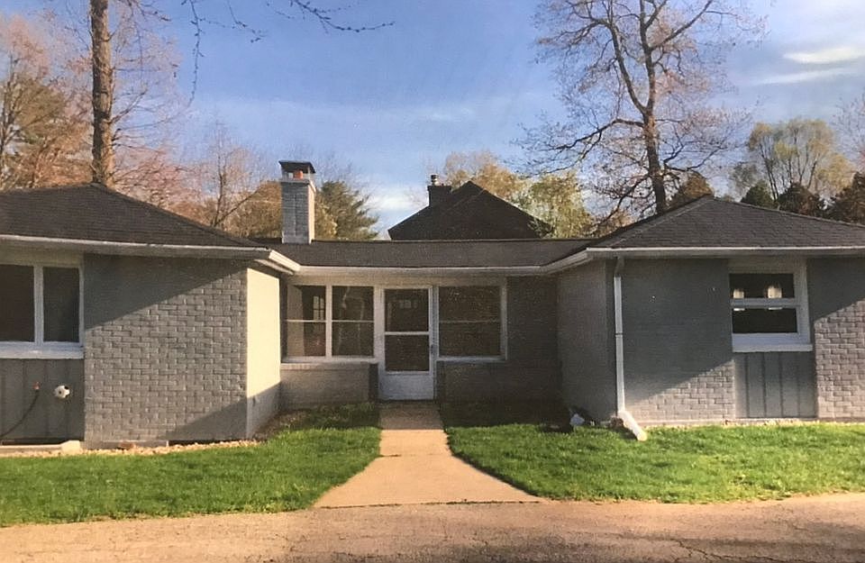 1st image of 3595 Goodwood Dr SE