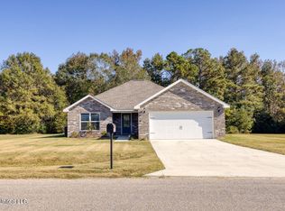 48 Hunters Trce, Picayune, MS 39466