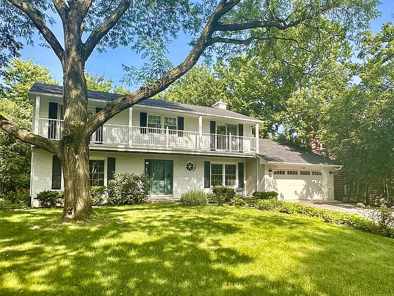 10 S Stough St — Photo 1