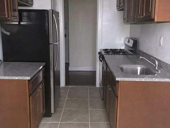 2nd image of 4315 45th St APT 6B