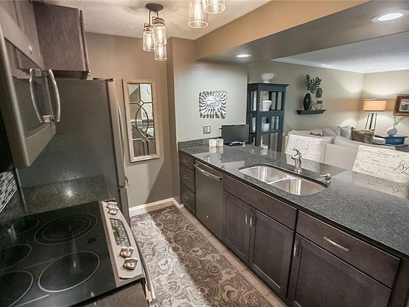 3rd image of 2974 Heatherwood Ct