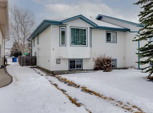 6 W Aarsby Rd, Cochrane, AB T4C 1M4
