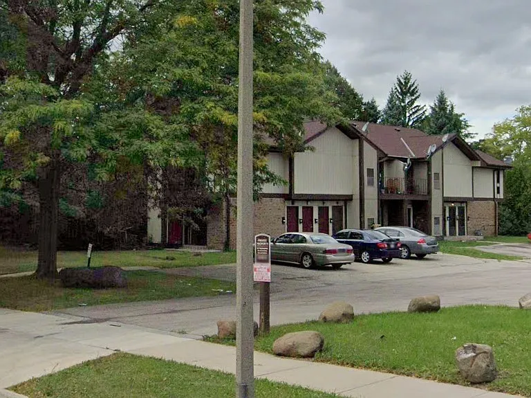 7674-7688 W Wabash Ct — Photo 6