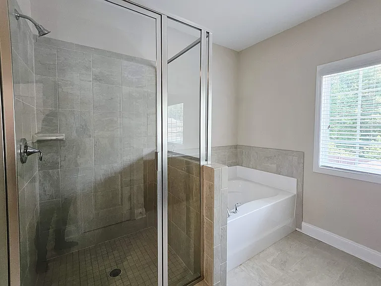 5790 Highland Grove Dr — Photo 23
