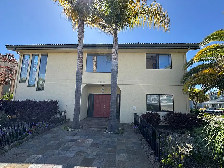 108 Provincetown Ct — Photo 1