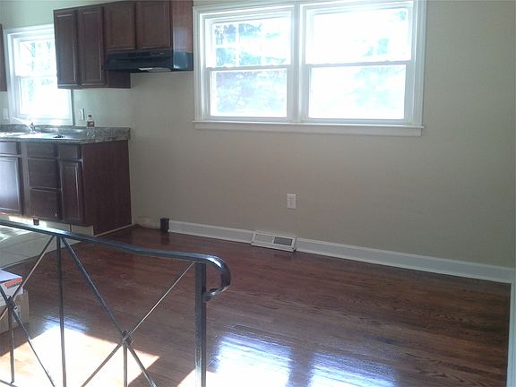 4th image of 4703 Salem Tpke NW