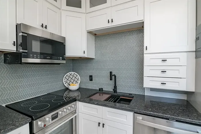 140 Chestnut St #140 — Photo 10