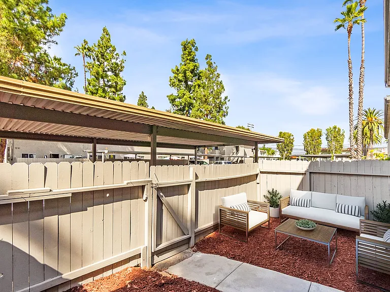 Estancia Apartments — Photo 48