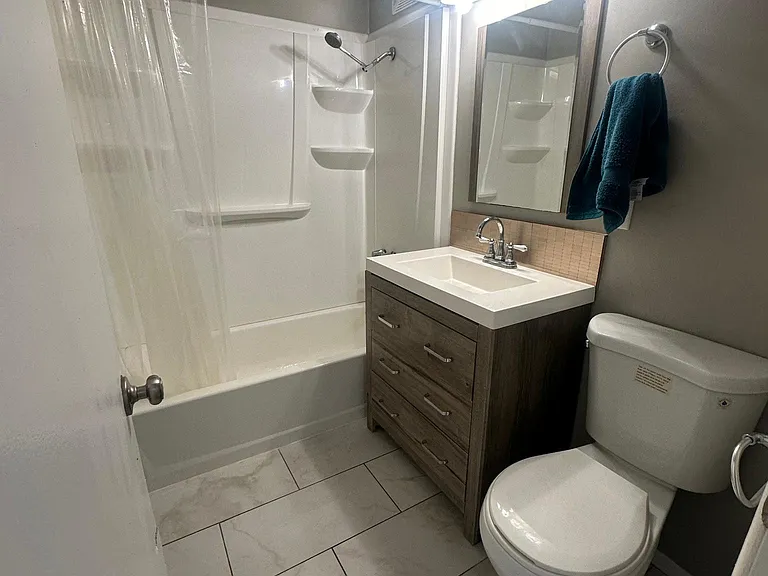 1732 State St #7 — Photo 8
