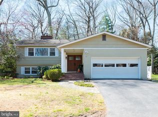 27 Whittier Pkwy, Severna Park, MD 21146