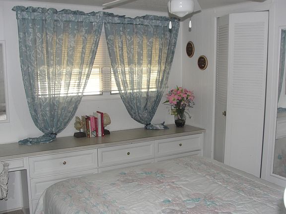 2nd image of 16 Joanna Dr