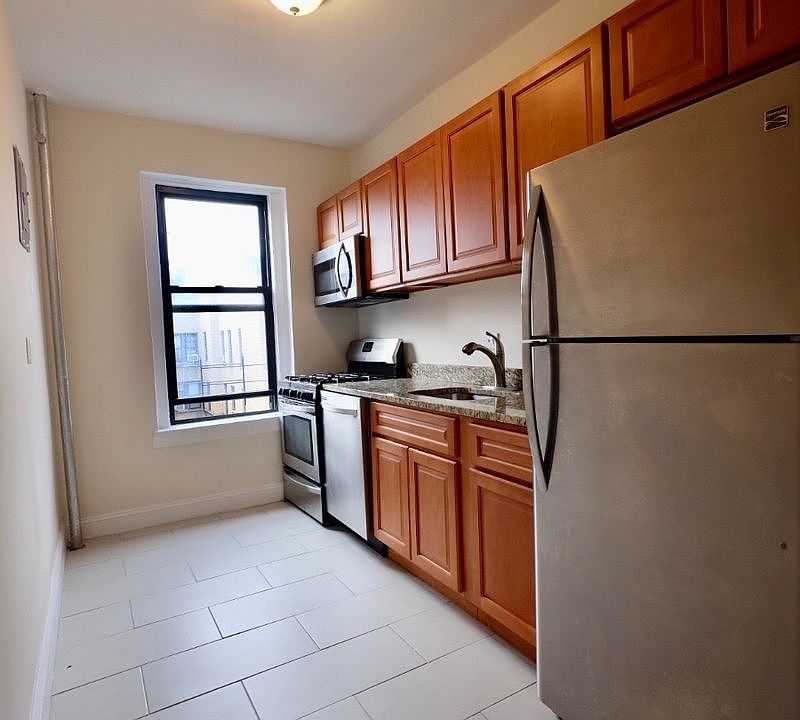 2nd image of 29 Sickles St APT 5B