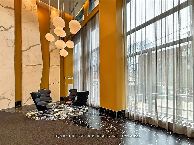 70 Princess St #406 — Photo 1