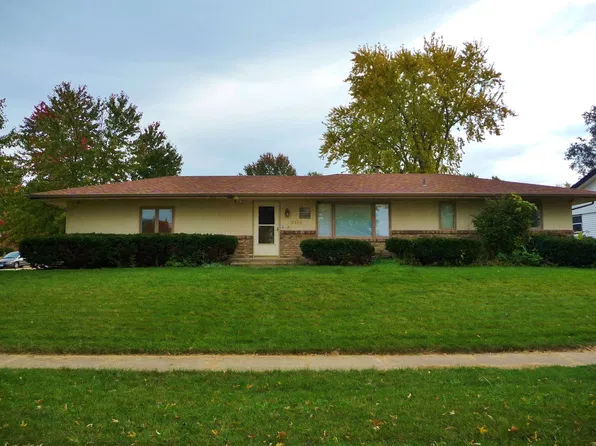 3114 Bavarian Ln, Rockford, IL 61109