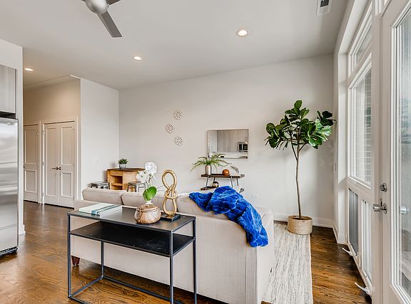 4th image of 2351 W North Ave #3E