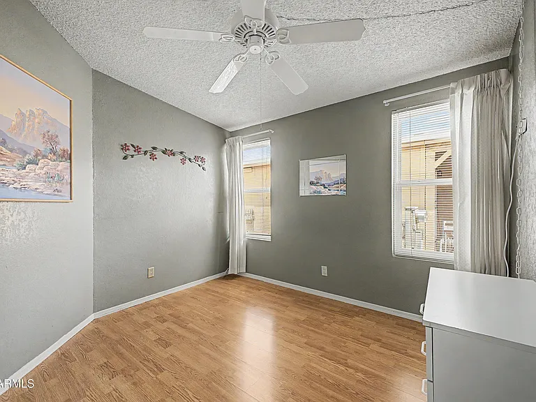 1952 E Augusta Ave — Photo 13