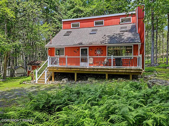 2nd image of 1049 Maple Dr
