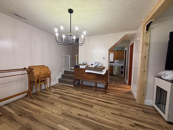 2nd image of 285 Von Linger Ln