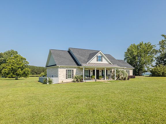 3rd image of 165 Lanier Rd