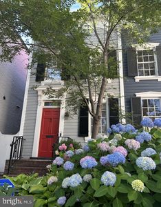 3261 O St NW, Washington, DC, 20007