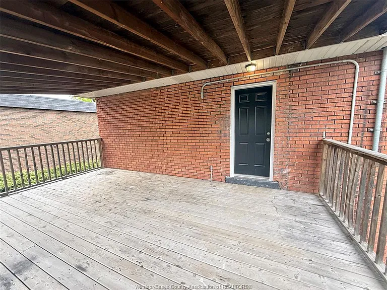 837 Louis Ave #UPPER — Photo 16