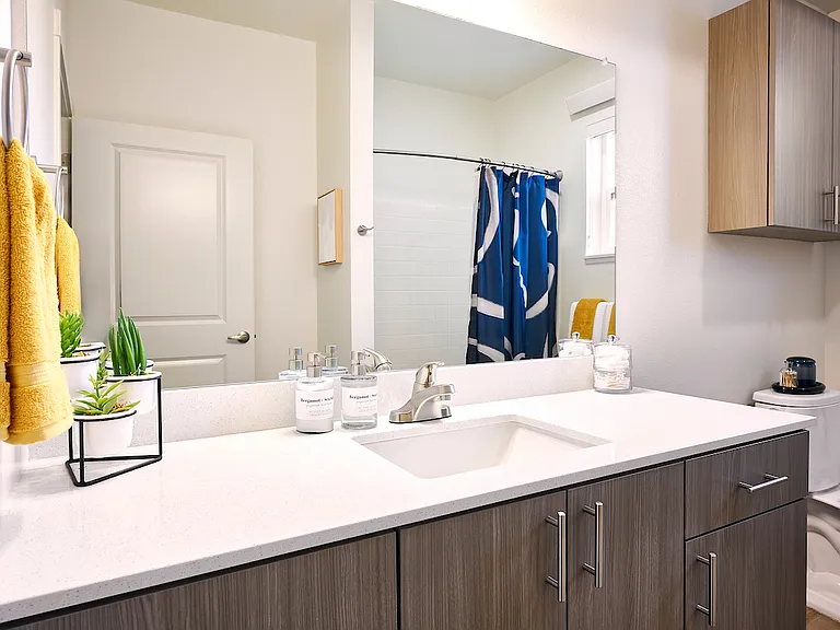 Rivergreen Landing Apartments — Photo 22