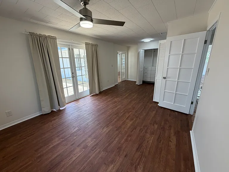 3126 W Harbor View Ave — Photo 12