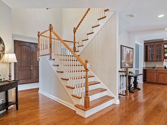 2nd image of 770 John Ct