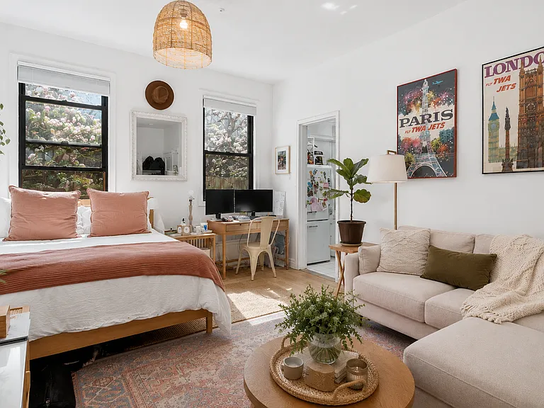 196 Prince St #2R — Photo 3