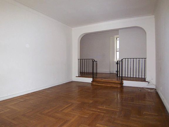 2nd image of 210-218 W 19th St APT 4F