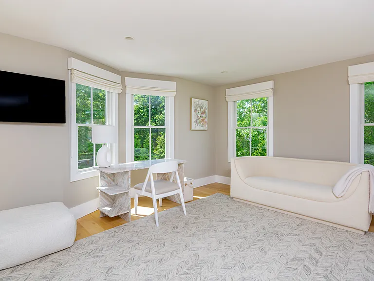 10 Little Cobb Rd — Photo 14