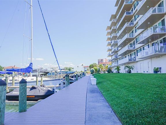3rd image of 223 Island Way #2F
