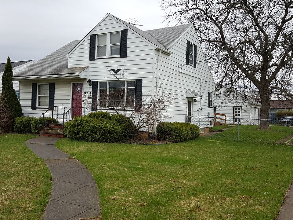 2nd image of 15618 Ramage Ave