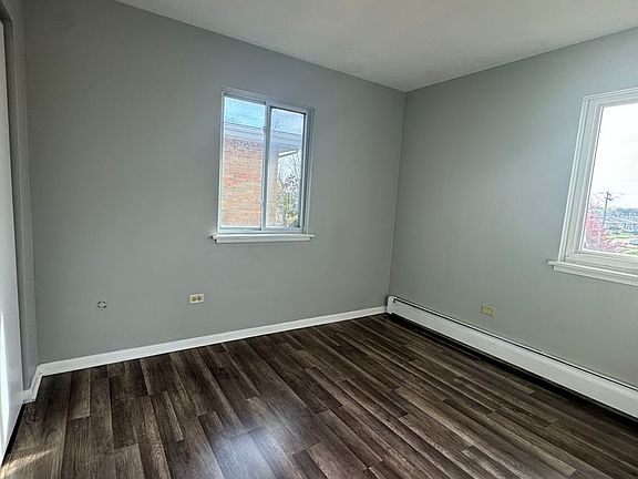 5th image of 1306 Sibley Blvd #6