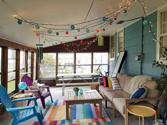 Screened in Porch