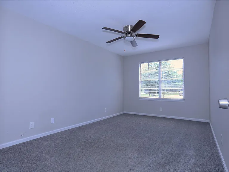 130 Bennett Dr — Photo 7