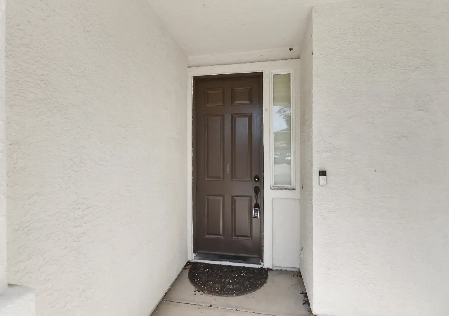 4 bed, 2190 sqft, $3,200 — Photo 2